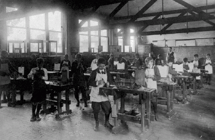 Manual Training School, 1915. Courtesy of British Columbia Archives.